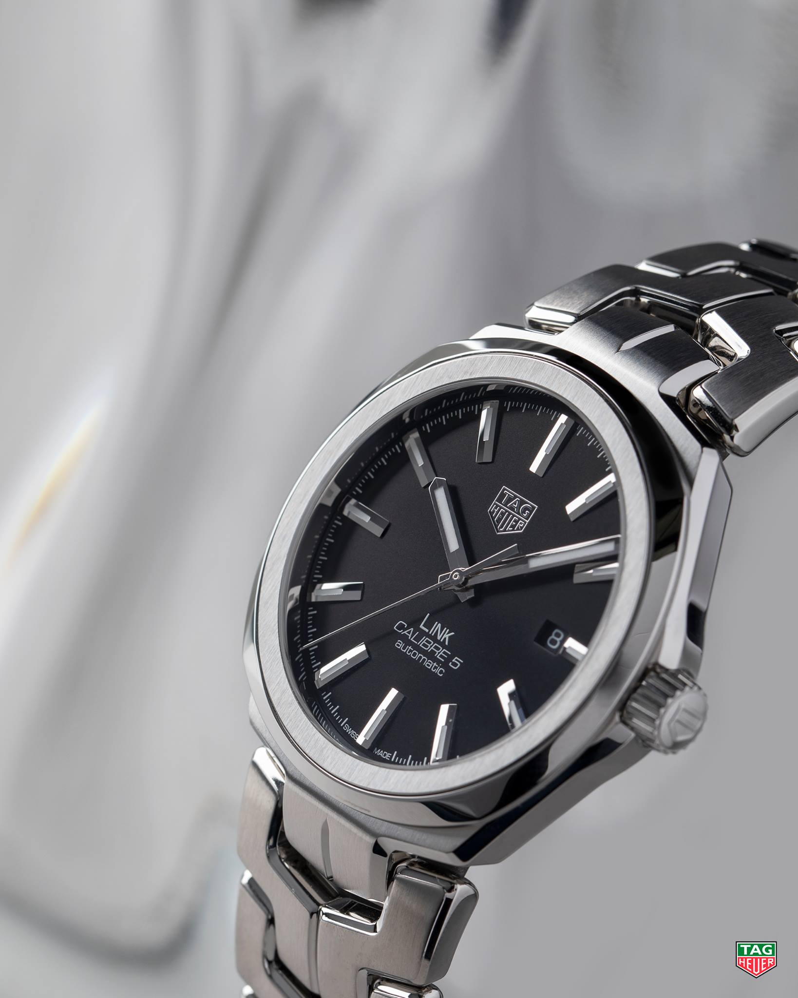 Effortless luxury on display in the TAG Heuer Link Calibre 5