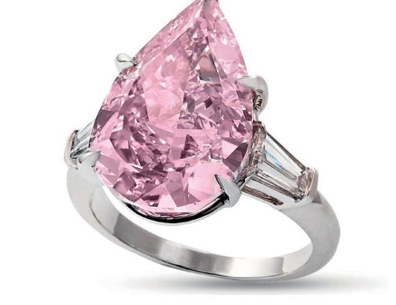 The Fortune Pink Mesmerizes Potential Diamond Buyers at Christie's